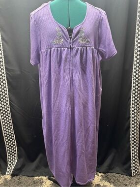 Women's Purple Short-Sleeve Zip-Front Nightgown